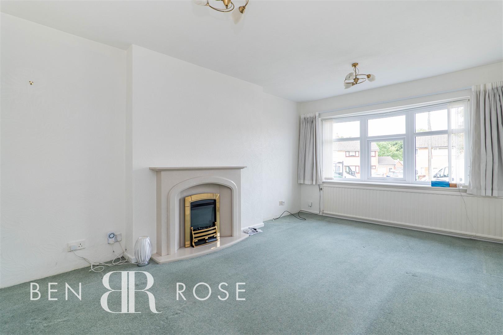 3 bed property in Hurn Grove, Chorley